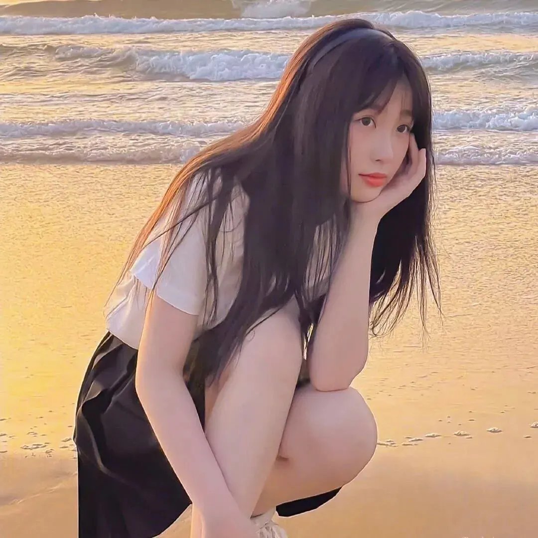 钢铁少女团海报