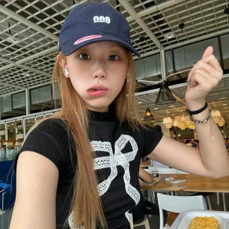 我破碎的真理子海报